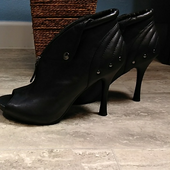 b. makowsky Shoes - B. Makowsky,  worn twice,  size 8.5.